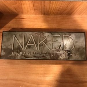 Naked Urban Decay Smokey Eyeshadow Palette